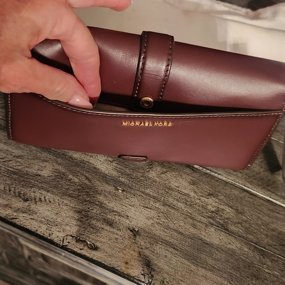 Michael kors hobo bag w/wallet - Picture 8 of 10